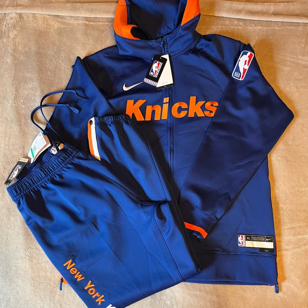 Nike Authentic New York Knicks Warm Up Suit